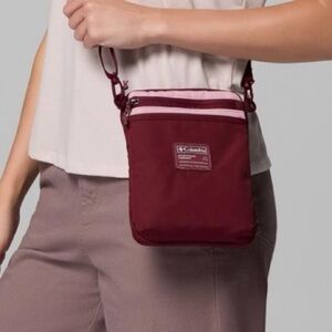 ✨NWT Columbia Cottonwood Creek Side Bag